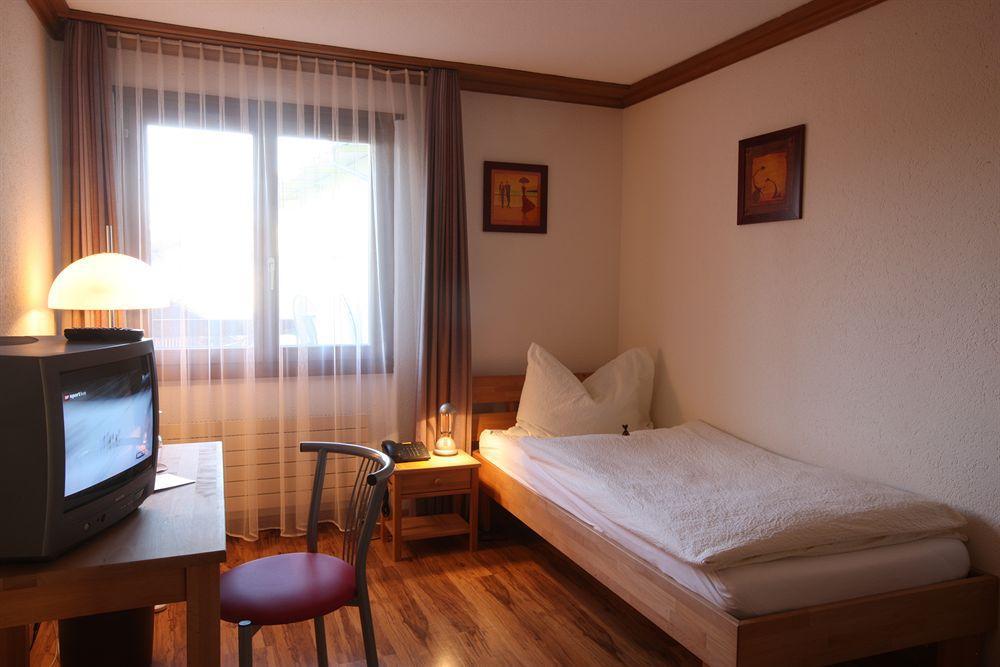 Hotel Alpha Тун Экстерьер фото