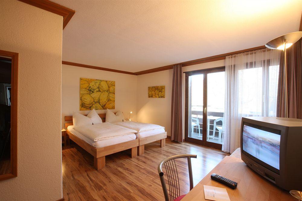 Hotel Alpha Тун Экстерьер фото