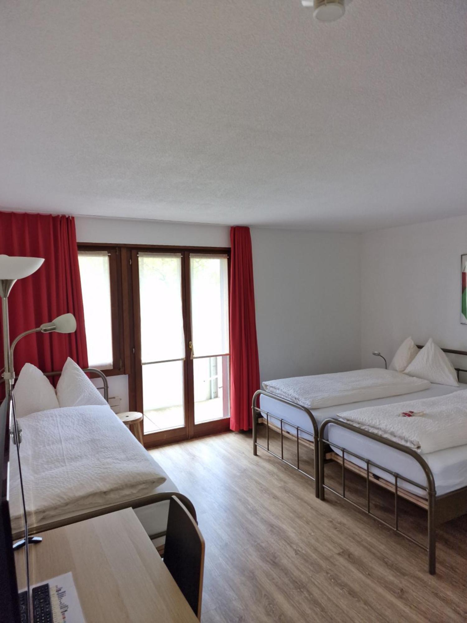 Hotel Alpha Тун Экстерьер фото