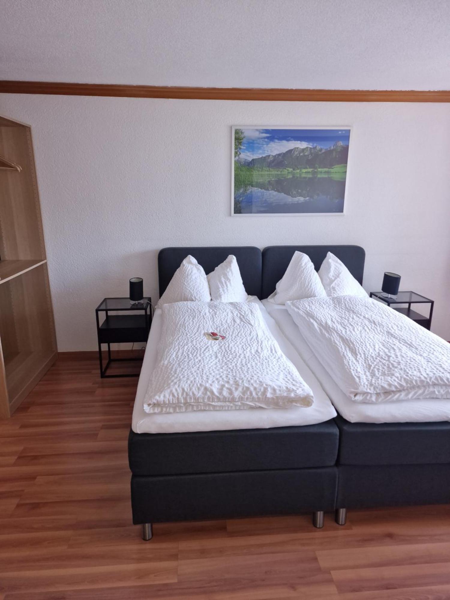 Hotel Alpha Тун Экстерьер фото